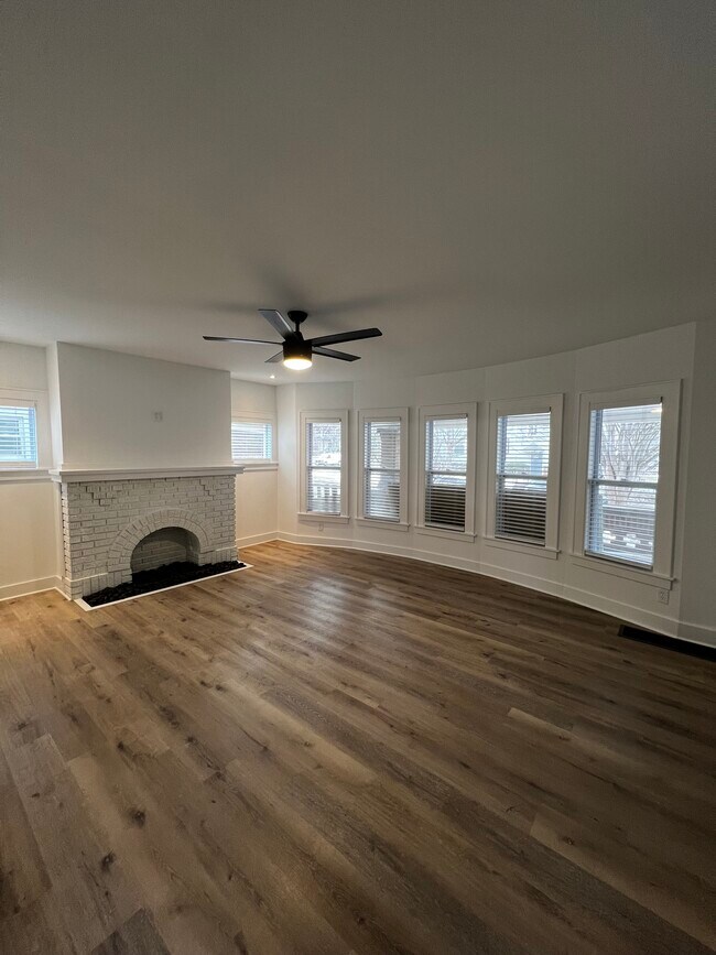 Foto del edificio - 2835 Avondale Ave