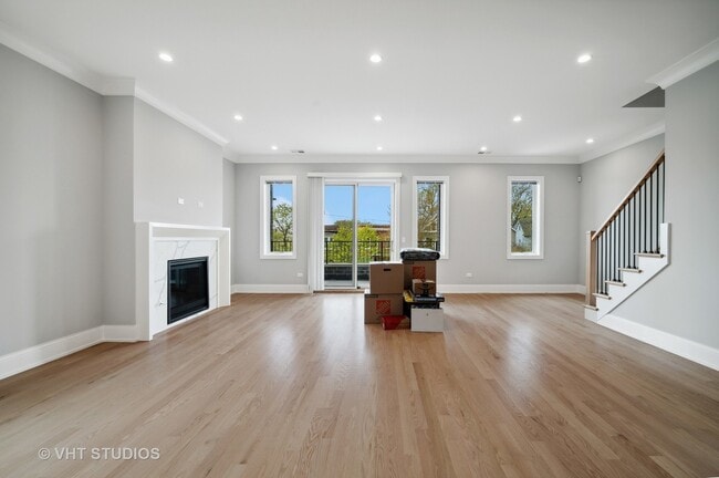 Building Photo - 4819 N Ashland Ave