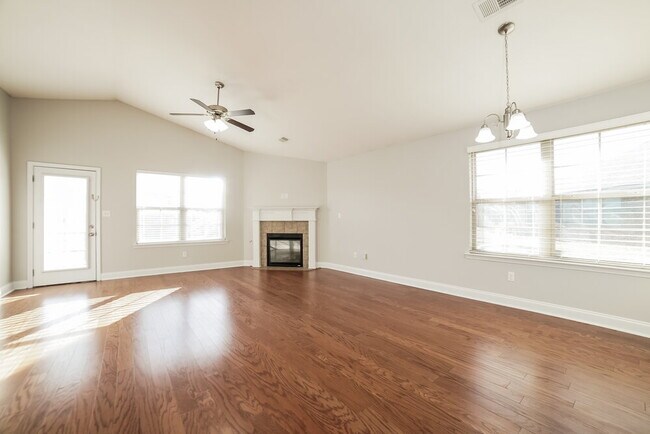 Foto del edificio - 8714 Hanson Cv