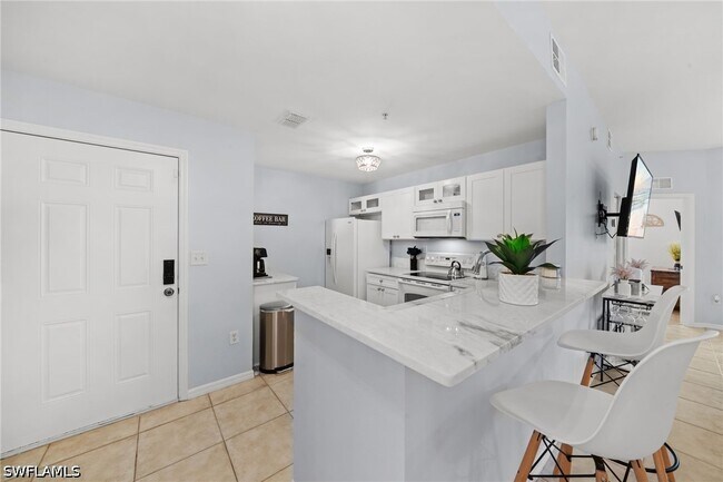 Foto del edificio - 15393 Bellamar Cir
