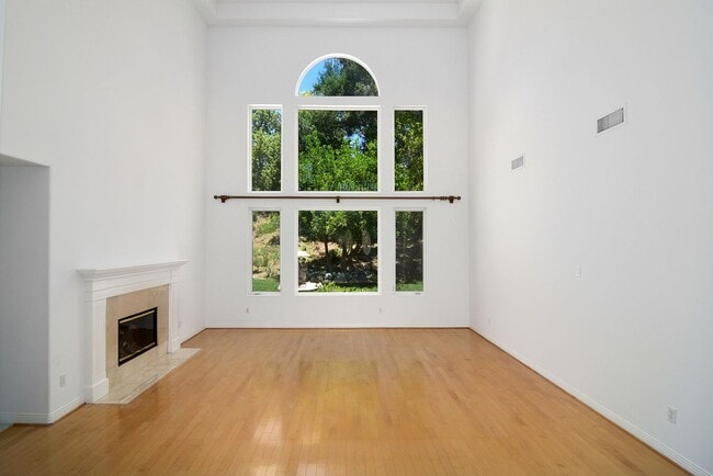 Building Photo - 25339 Prado De Los Arboles