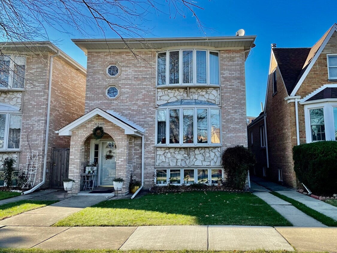 Primary Photo - 6340 N Mobile Ave