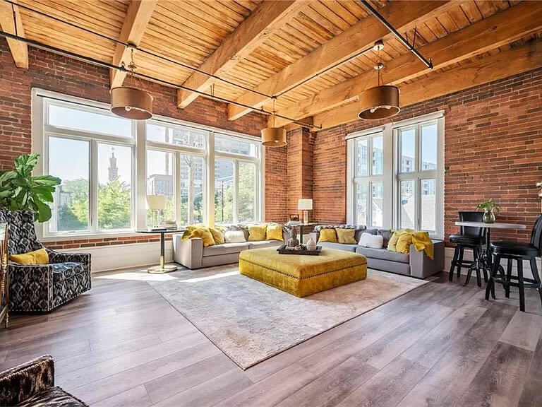 Foto principal - 430 N Park Ave