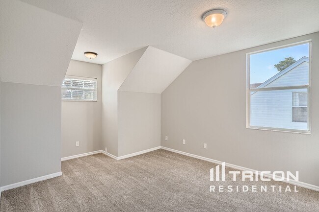 Building Photo - 1648 Harbor Oaks Dr