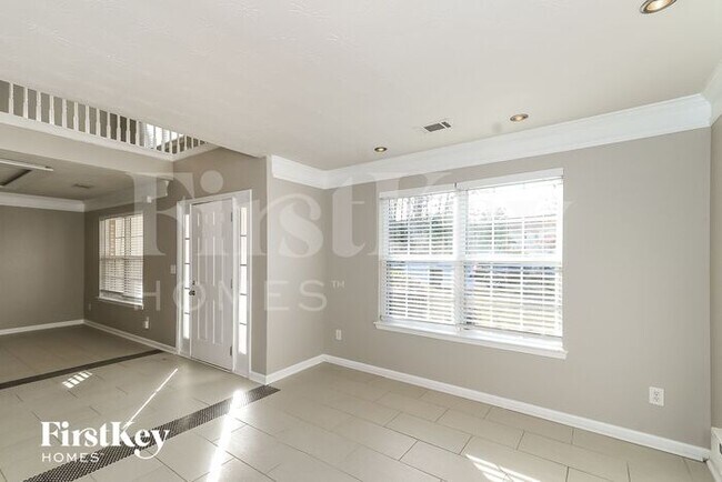 Foto del edificio - 117 River Pass Ct NE
