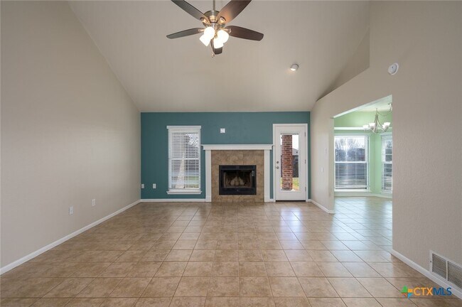 Foto del edificio - 3802 Lone Oak Dr