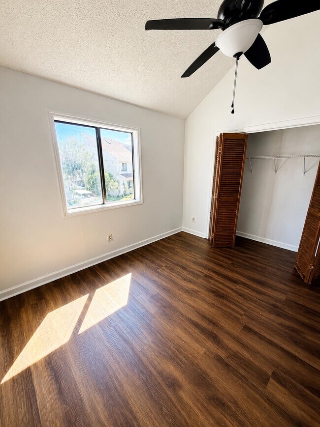 Building Photo - 510 Fairwood Lakes Dr