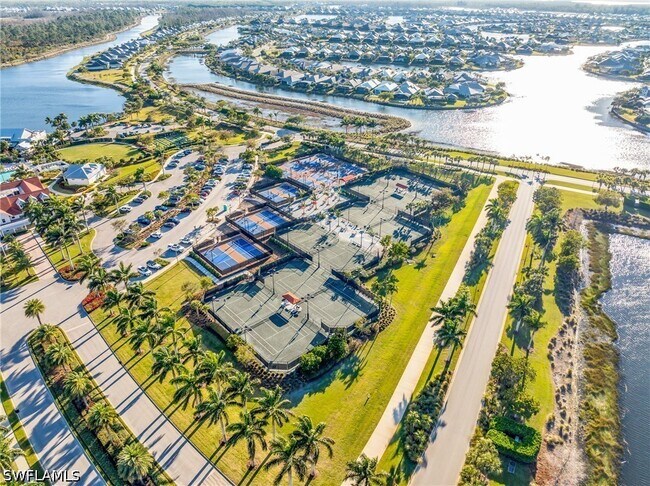 Foto del edificio - 7239 Saona CT
