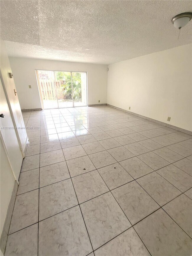 Building Photo - 5835 Blueberry Ct