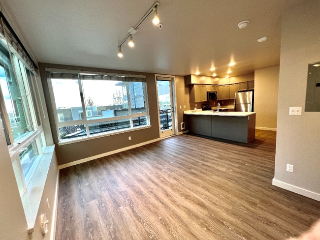 Building Photo - 2330 Yakima Ct
