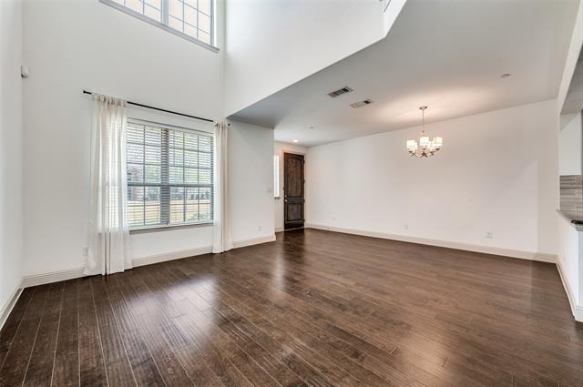 Foto del edificio - 7424 Mitchell Dr