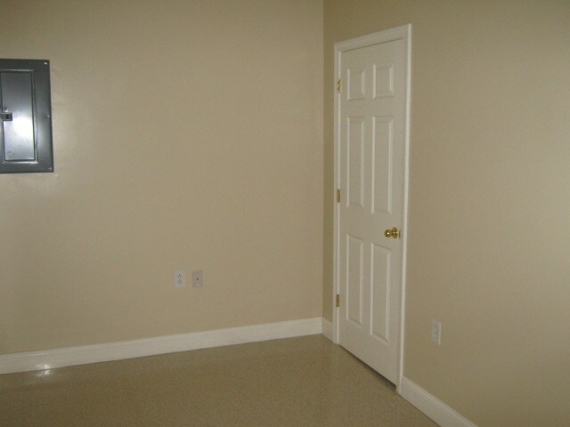 Interior Photo - 281-289 Merrimack St