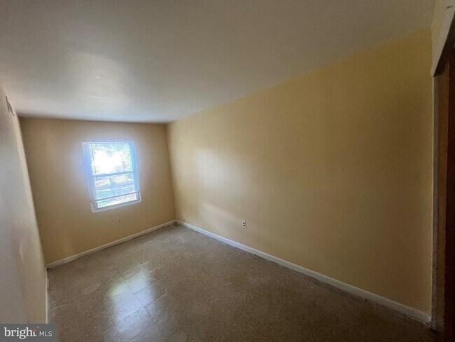 Foto del edificio - 7930 Cottage St