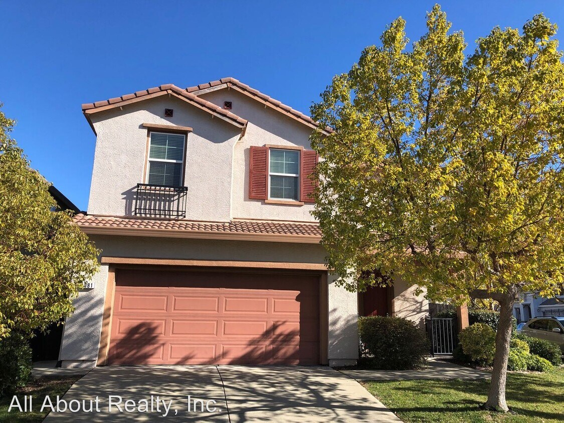 Primary Photo - 4 br, 2.5 bath House - 1081 MANZA CIRCLE