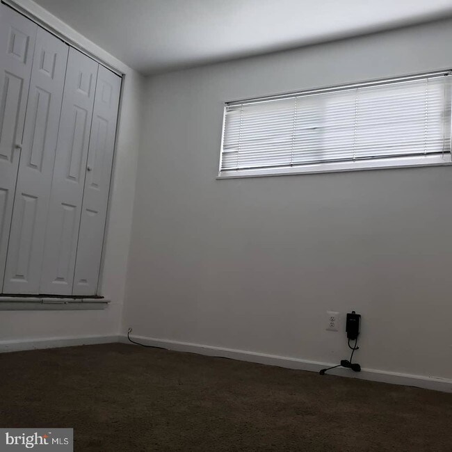 Building Photo - 6503 Seat Pleasant Dr
