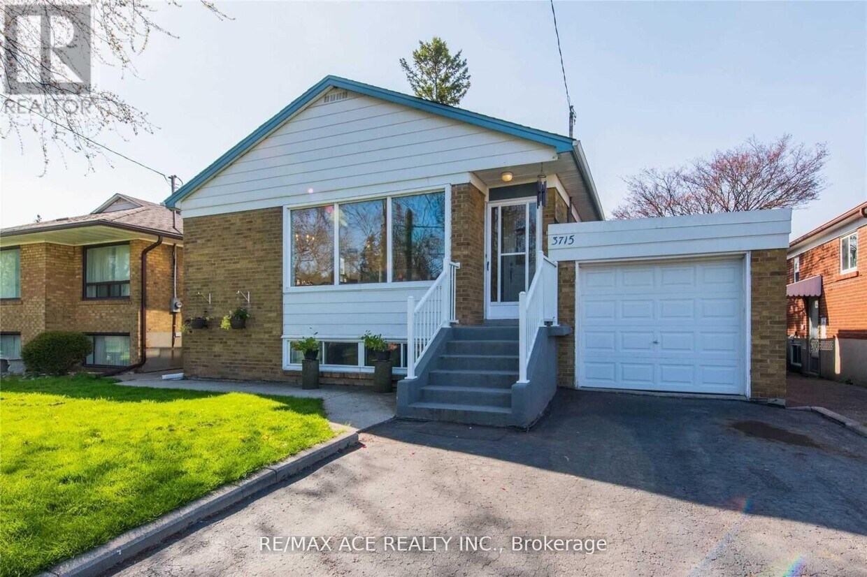 Photo principale - 3715 St Clair Ave E