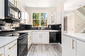Northeast 34th Place, Aventura, FL 33180 -... - Northeast 34th Place, Aventura, FL 33180 -...