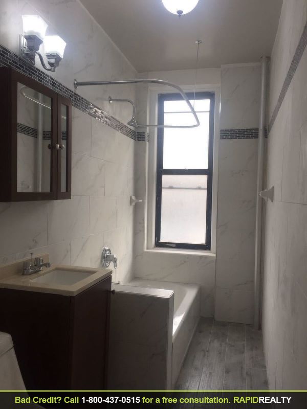Foto principal - 8758 Bay Pkwy