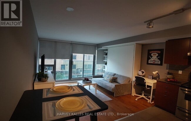 Building Photo - 33 Lombard St