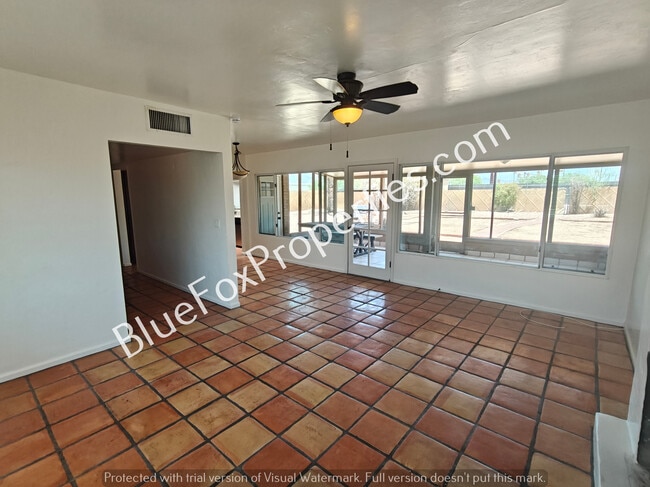 Foto del edificio - 2340 N Hampton St
