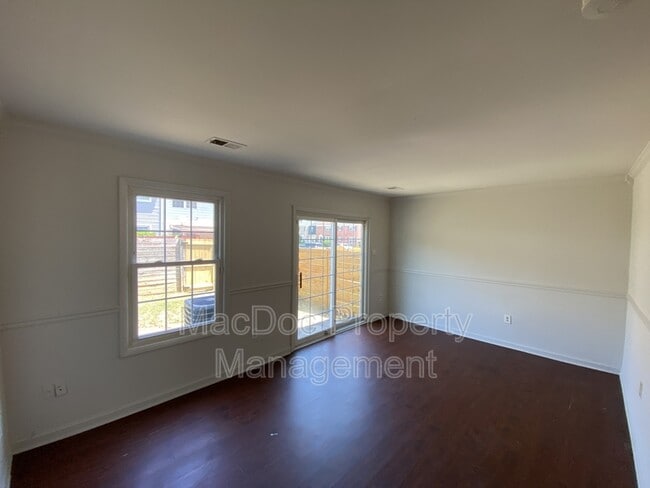 Building Photo - 14674 Pinon Ct