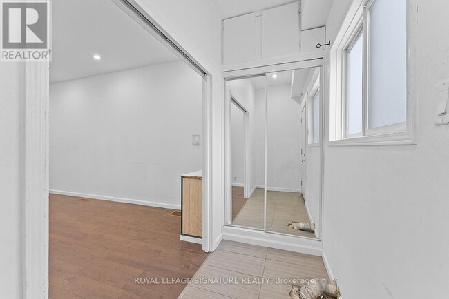 Photo du bâtiment - 233 Greenwood Ave