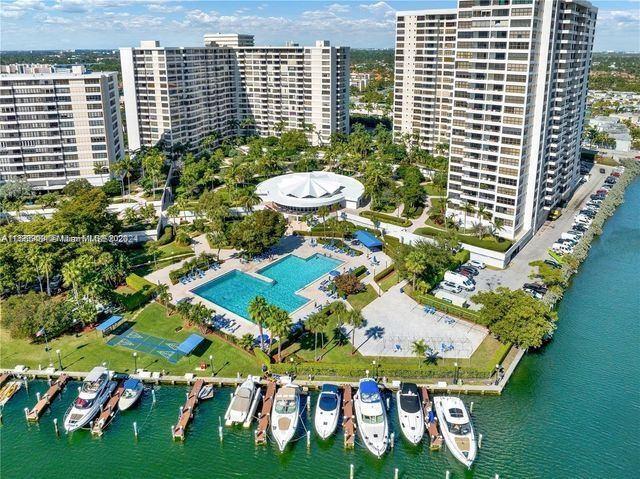 Foto principal - 600 Three Islands Boulevard