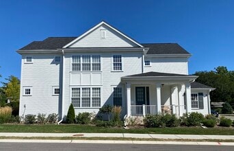 Building Photo - 724 Derby Ln