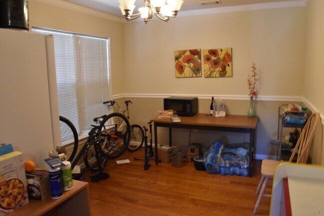 Foto del edificio - 3 Bedroom, 3 Bath condo! Walking distance ...