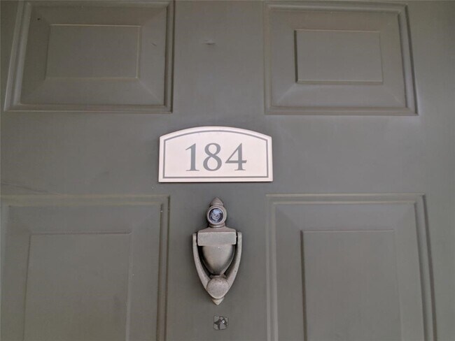 Foto del edificio - 8100 Creekbend Dr