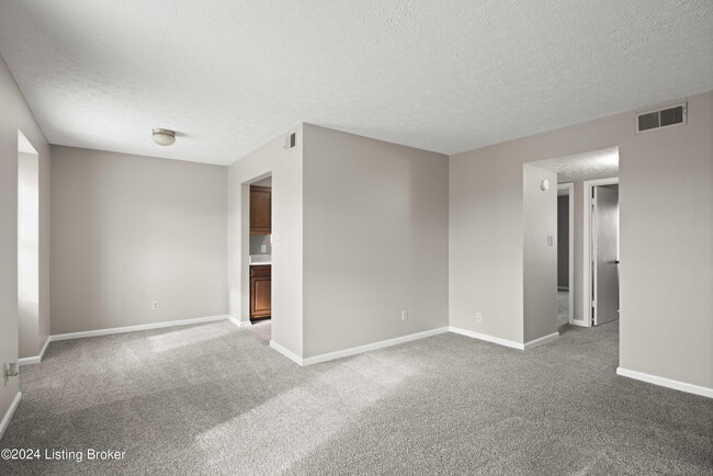 Building Photo - 815 Mt Tabor Rd