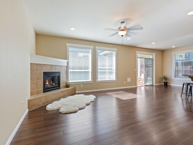 Building Photo - Beautiful Ridgefield Home