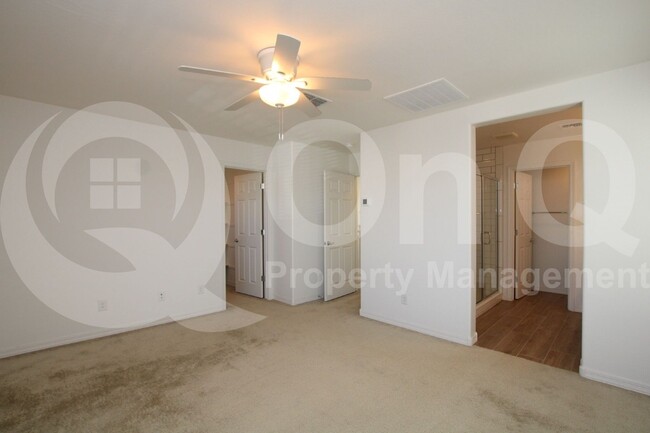Foto del edificio - 5831 W Encinas Ln