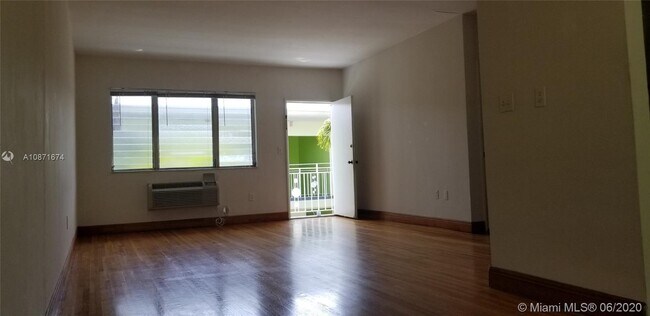 Building Photo - 1200 Marseille Dr