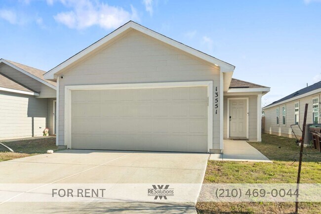 Foto del edificio - 2024-built 4-bedroom home under $1,600 near Culebra, Government Canyon, SeaWorld, Northwest Vista...