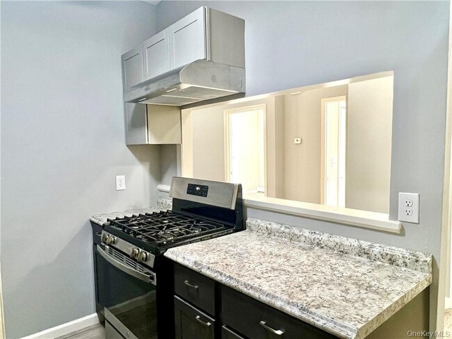 Building Photo - 39 Church St