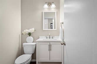 Building Photo - 6728 Buffalo Speedway