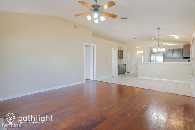 Building Photo - 3 br, 2 bath House - 716 Lake Geneva Dr UNIT