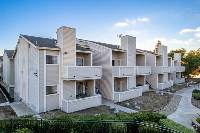 Building Photo - Colony Park Condominiums