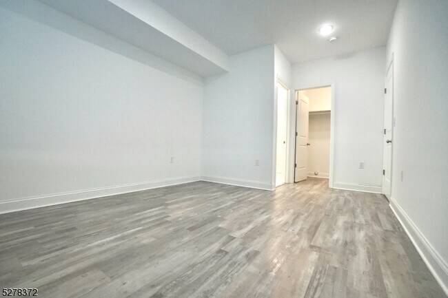 Building Photo - 85 4Th St