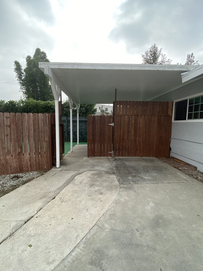 Carport. - 4044 Marcasel Ave