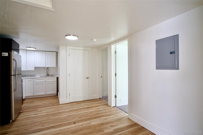 Foto del edificio - 120 Main St