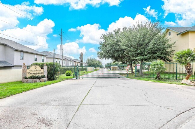 Foto del edificio - 1000 Ranchway Dr