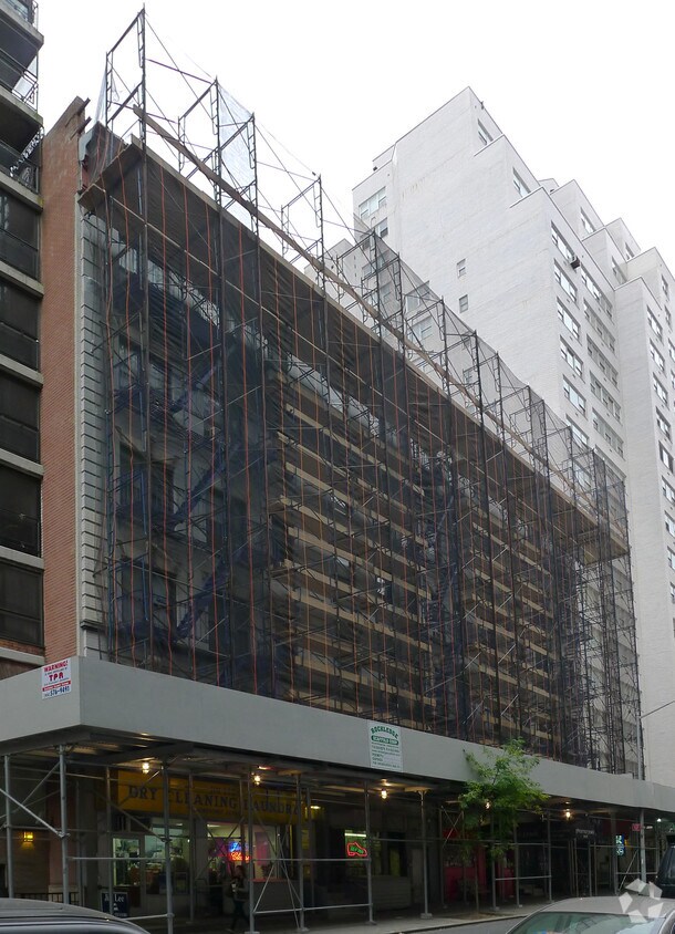 Building Photo - 212 E 67th St
