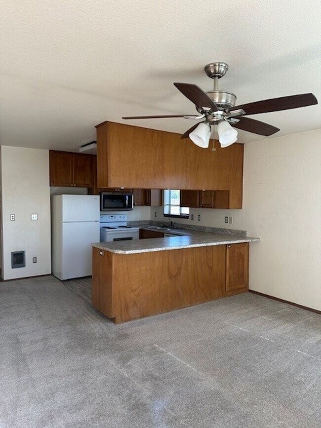 Foto del edificio - 600 Easy St