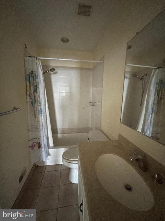 Building Photo - 261 Queen St