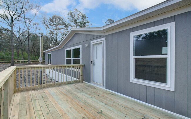 Building Photo - 14342 Forest Cir
