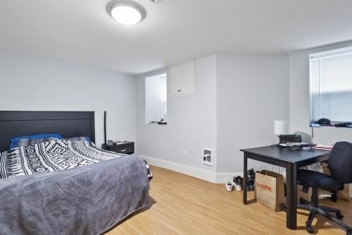 Building Photo - 7 bedroom in Waltham MA