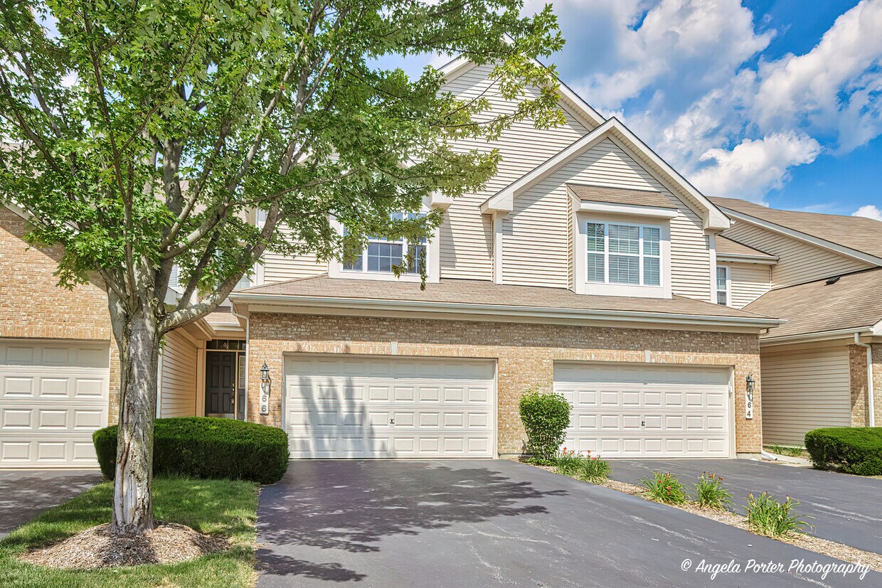 166 Fountain Grass Cir, Bartlett, IL 60103 Townhome Rentals in