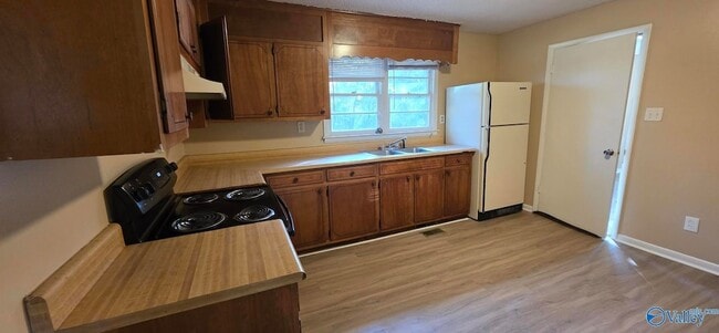 Building Photo - 2108 Hill St NW